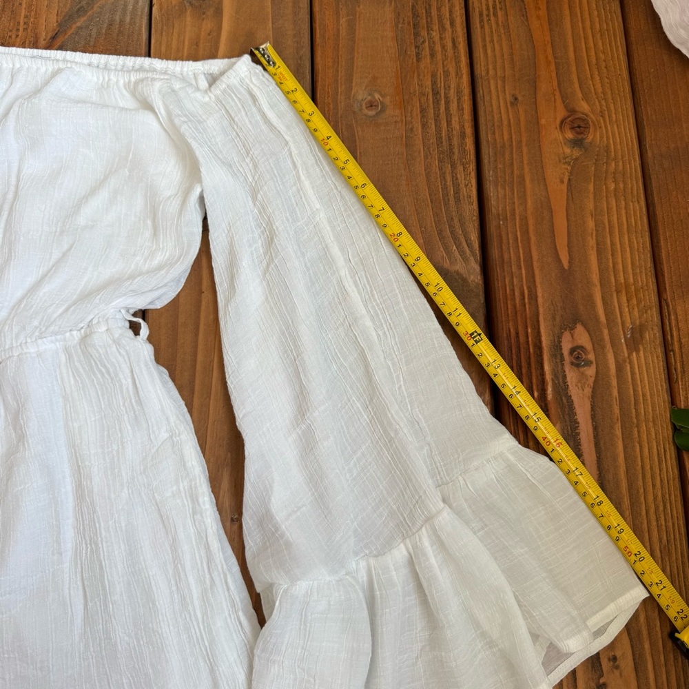 HYFVE Elegant White Long Sleeve Romper Women’s Size Medium - Picture 7 of 7